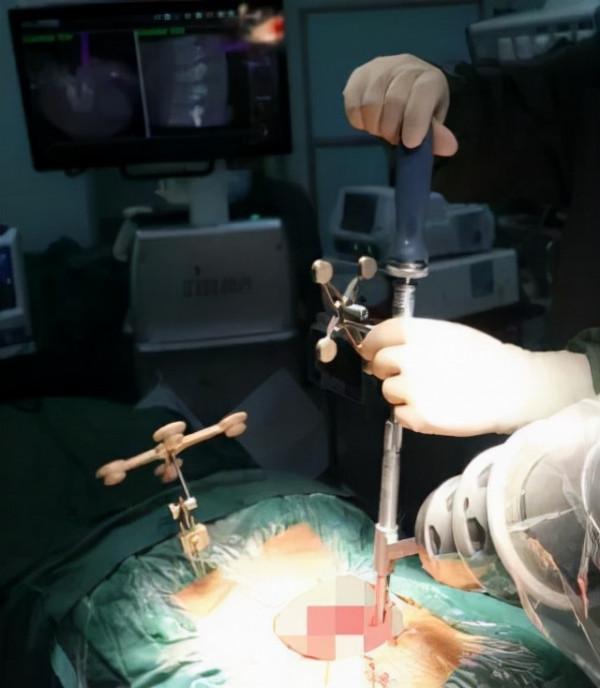 毛主席題詞並多次視察！這所唯一以學校名義走完長征的大學，就在遼寧！