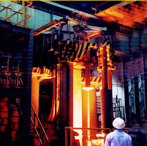 徹底聊透：現代火炮的炮管是怎樣製造出來的（1）用什麼樣的鋼？