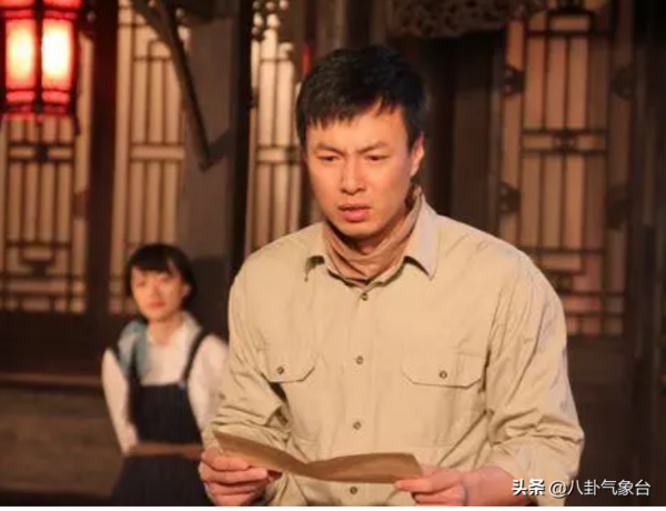 《正陽門下》朱鐵，結婚11年0緋聞只愛老婆，三世同堂成人生贏家