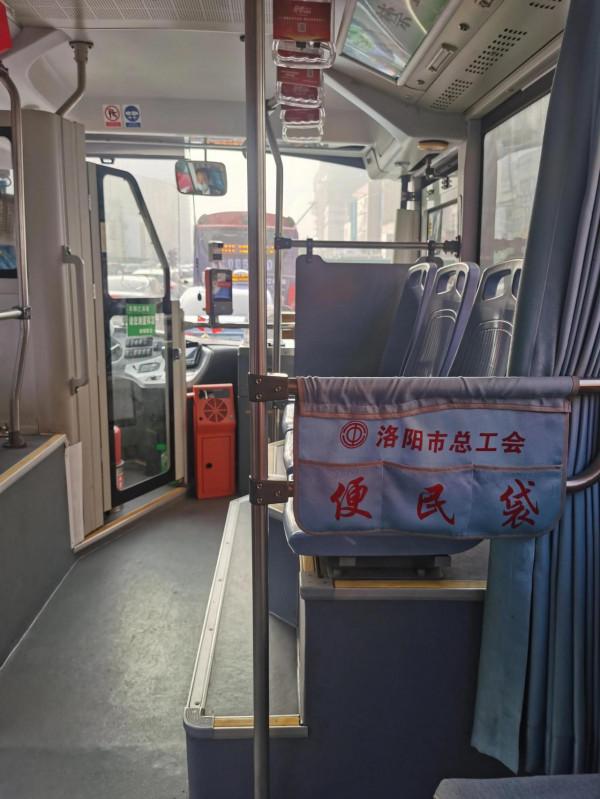 在洛陽的街頭走了走(真想弄幾個美國人來博物館裡教育教育) 在洛陽的街頭走了走(真想弄幾個美國人來博物館裡教育教育)