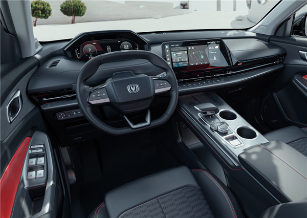 探店長安CS55 PLUS|11萬就能買到的小號UNI-K,你心動了嗎? 探店長安CS55 PLUS|11萬就能買到的小號UNI-K,你心動了嗎?