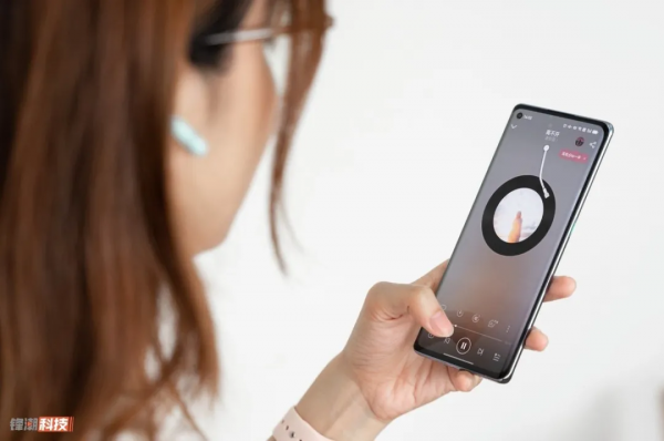 當中年人買了 AirPods，讓我勾起很多回憶