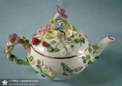 瓷器花樣新玩法,美得讓人目不轉睛。(法藍瓷) 瓷器花樣新玩法,美得讓人目不轉睛。(法藍瓷)