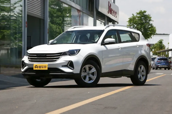 捷途X70M&colon;配1&period;5T發動機&plus;6DCT變速箱，動力平順