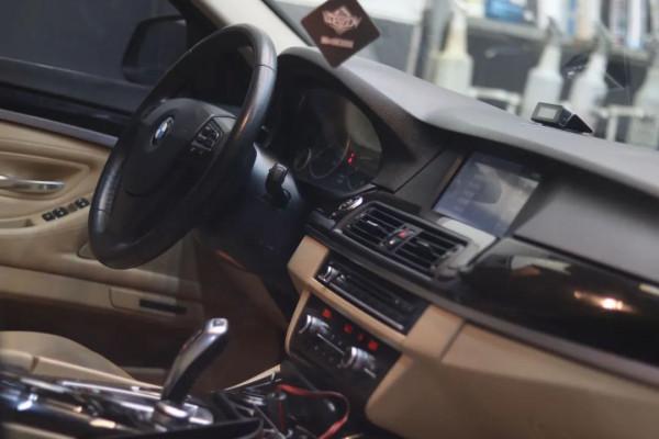 怪獸修車：翻新一輛13年的二手寶馬5系，耗時25天完美復活它