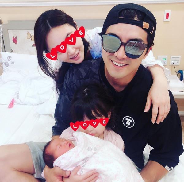 賀軍翔稱三胎確認是兒子才生,曾因拒絕處女座,讓老婆提前剖腹產 賀軍翔稱三胎確認是兒子才生,曾因拒絕處女座,讓老婆提前剖腹產