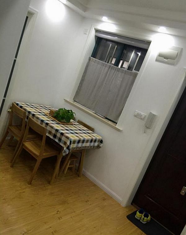 表姐407萬買深圳46平房，吃飯在廁所門口，客廳巴掌大，活得憋屈