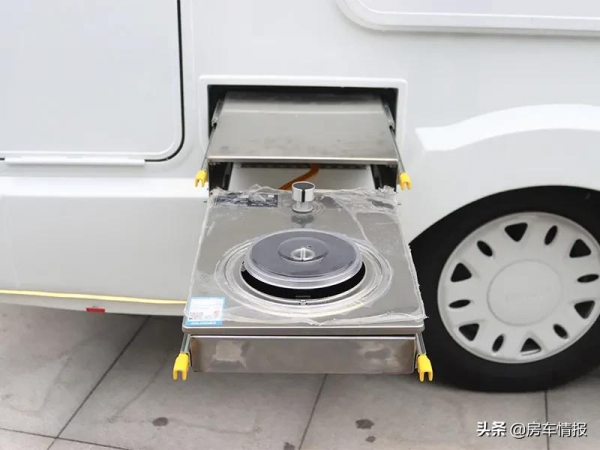 戴德E途房車來了!真正水電高配,一家5口玩不充電也能踏實用7天 戴德E途房車來了!真正水電高配,一家5口玩不充電也能踏實用7天