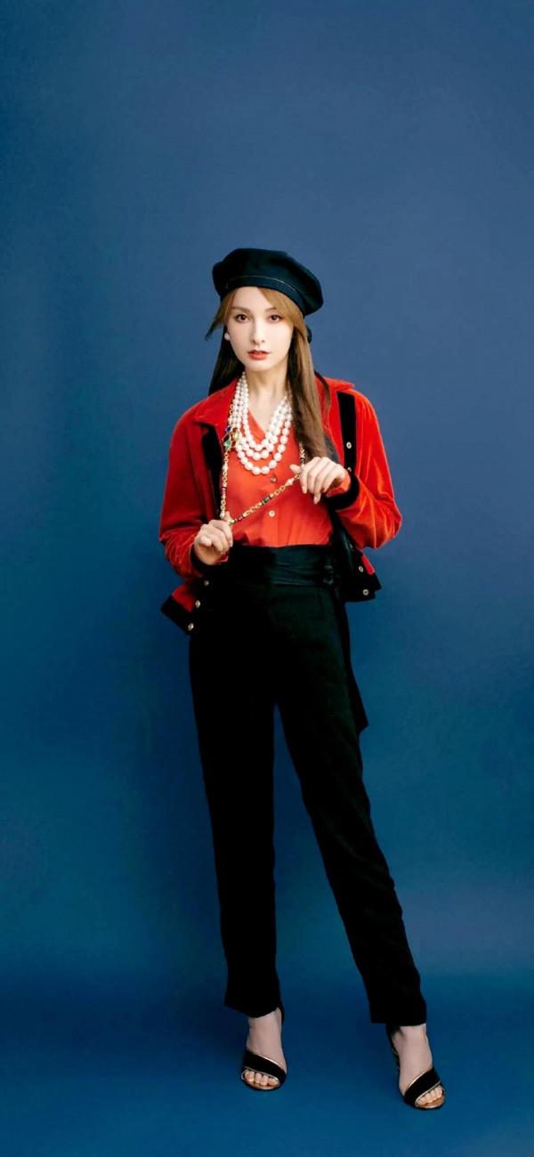 吳昕這樣介紹自己：我沒有唱歌跑調，沒有肢體不協調，我什麼都會