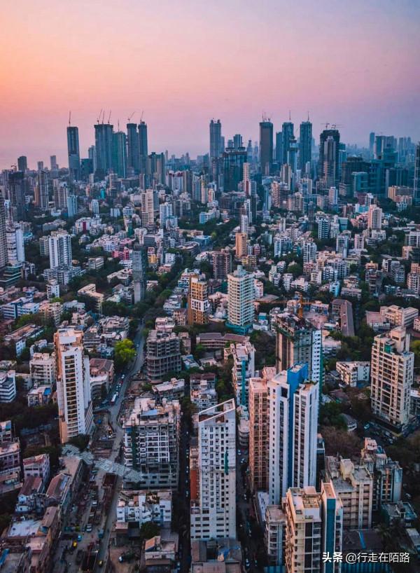 孟買的貧富差距：28位富豪的資產總和，是2000萬市民的82倍