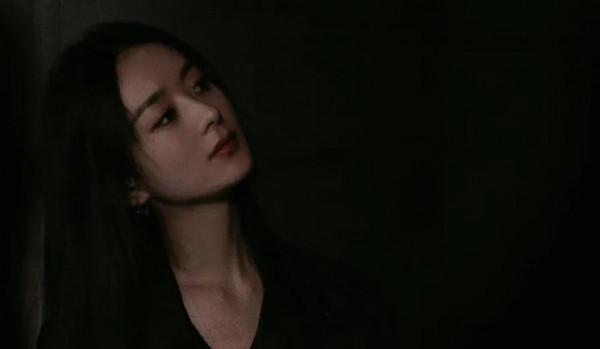 趙麗穎黑色皮衣新造型