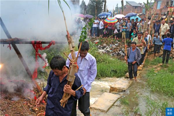 黔東南加榜梯田：《舌尖上的中國》拍攝地，每年的新米節熱鬧非凡