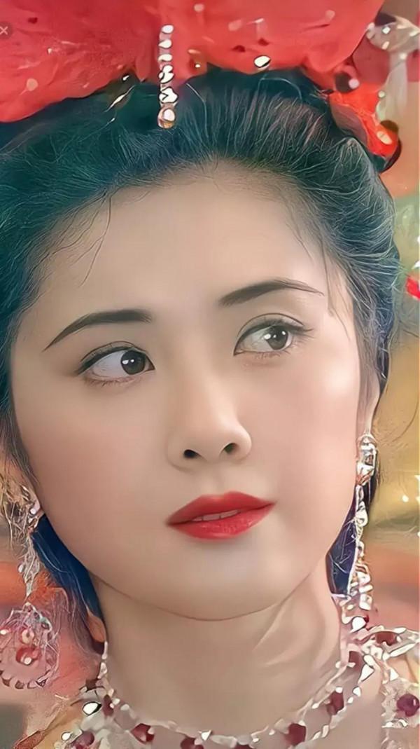 最美女兒國王——朱琳美照