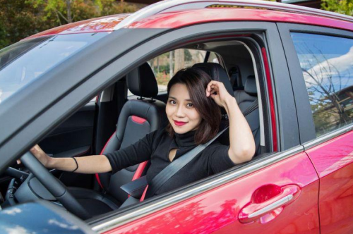 零跑T03,一輛“憑本事漂亮”的車 零跑T03,一輛“憑本事漂亮”的車