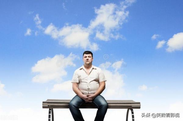 身材微胖的男生不要急，冬季這樣的單品，讓你搭配顯瘦又精神