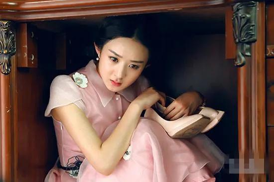 趙麗穎民國造型，真真是大家閨秀，溫婉大方，古靈精怪