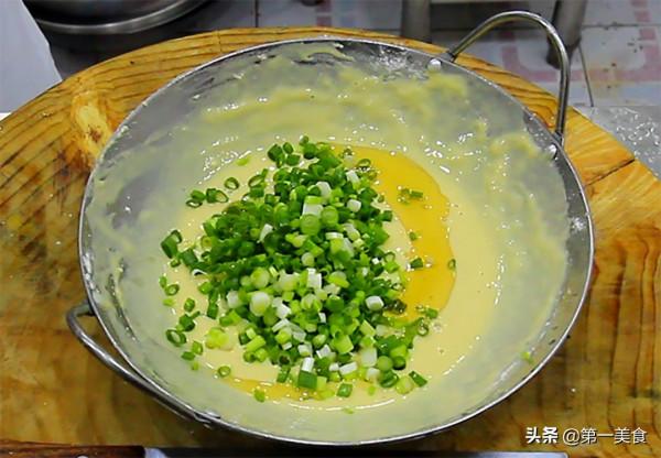 小蔥煎雞蛋餅最簡單的做法，營養美味又好吃，學會了輕鬆搞定早餐