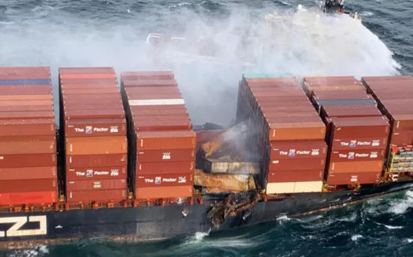 加拿大109個集裝箱落海 衣服鞋子傢俱全泡水 華人老闆哭暈