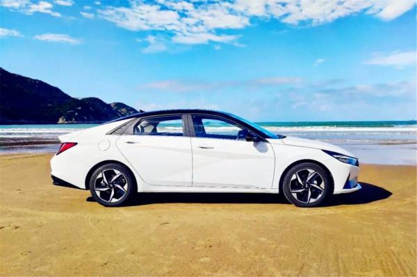 發動機140馬力,搭載23項ADAS配置!這款車每公里油費不到4毛 發動機140馬力,搭載23項ADAS配置!這款車每公里油費不到4毛