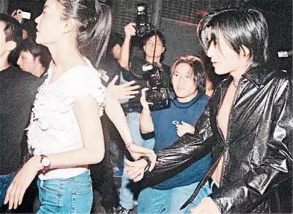 謝霆鋒愛過的6個女人,都是“姐姐輩”,最大大他8歲,最小3個月 謝霆鋒愛過的6個女人,都是“姐姐輩”,最大大他8歲,最小3個月