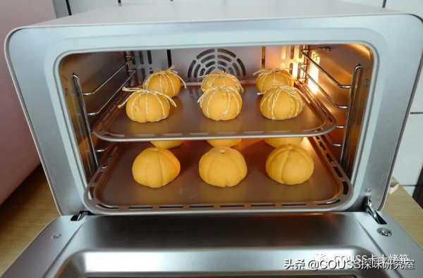 萬聖節做個親子南瓜麵包吧，邊做邊吃萌到顫抖