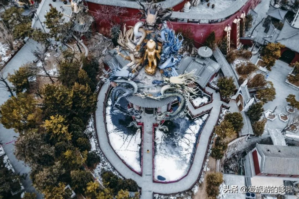 看展喝咖啡、賞壁畫、聽古樂…這座城市的寺廟也太厲害了吧