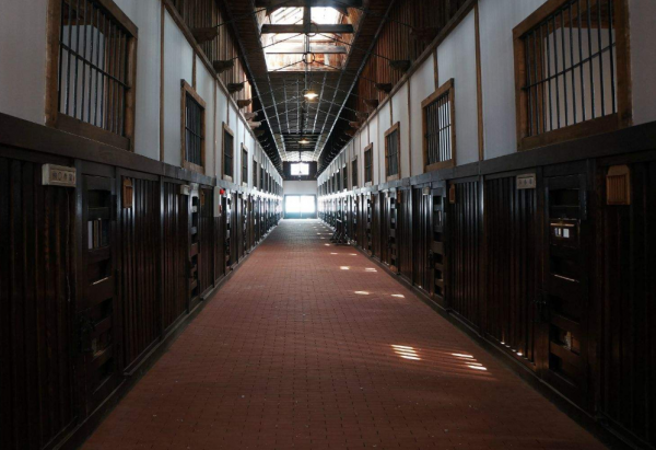 中國小夥火燒靖國神社和日本大使館，中韓聯手保下，後來怎麼樣了