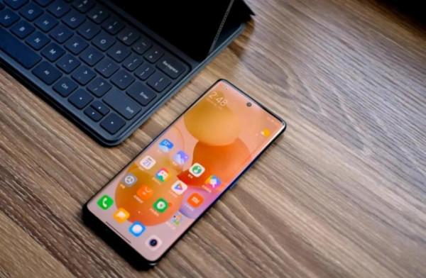 小米 Civi 你愛了嗎？