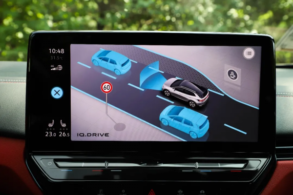 大廠發力很可怕!軸距2765mm空間越級,配超酷“黑科技” 大廠發力很可怕!軸距2765mm空間越級,配超酷“黑科技”