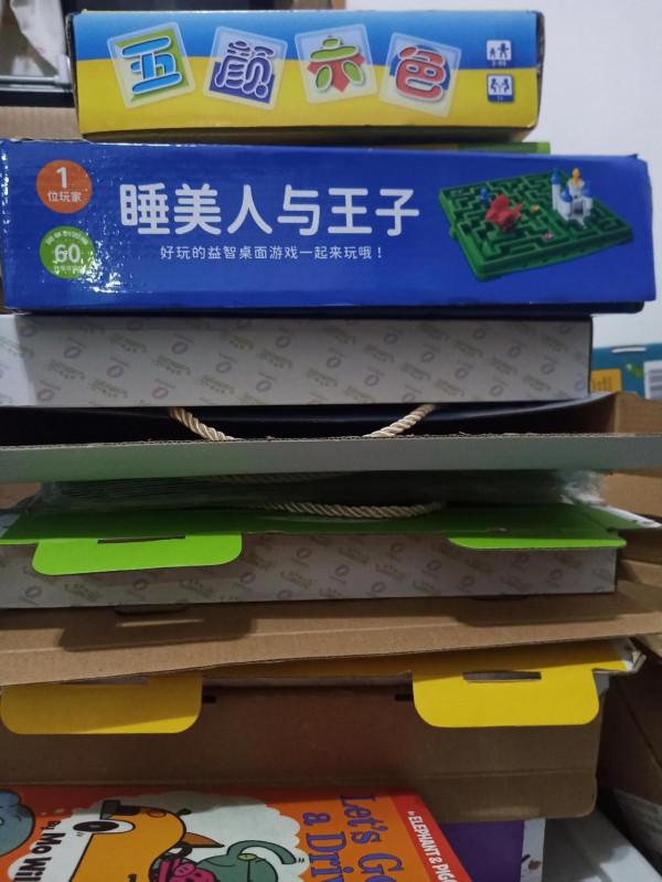 玩具們大列隊，以及最近新書