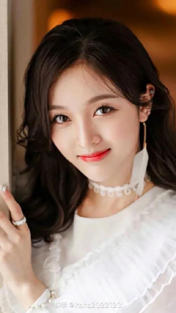 女星集圖：吳宣儀