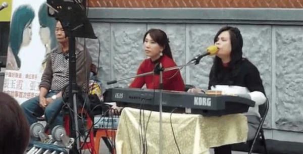 “盲版鄧麗君”張玉霞：走紅後被要求整容，45歲形單影隻成遺憾