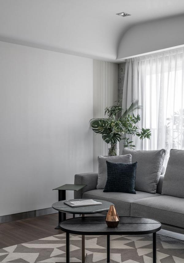 以純白敘寫歲月靜好!150平現代風與父母相鄰的雙拼宅 以純白敘寫歲月靜好!150平現代風與父母相鄰的雙拼宅