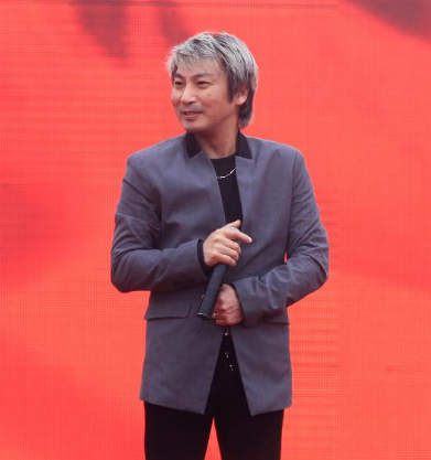 90年代歌星現狀:高楓早逝,火風被兒子連累,景崗山成酒蒙子 90年代歌星現狀:高楓早逝,火風被兒子連累,景崗山成酒蒙子