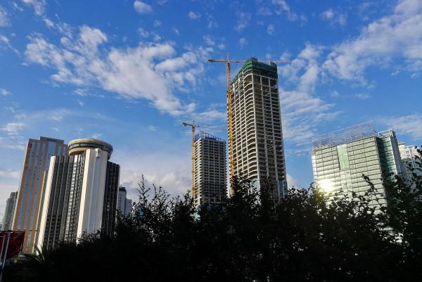 僅998萬？2021年預計出生人口跌破千萬，會給樓市帶來哪些影響？