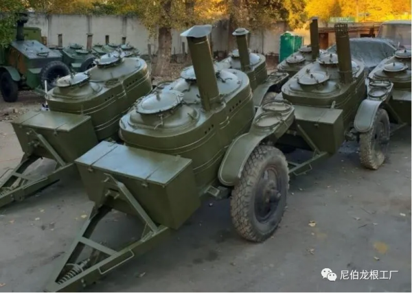 灰色牲口投食器：蘇俄牽引式野戰廚房小史