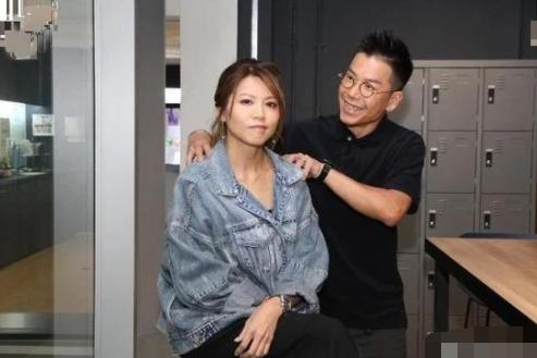 靠綜藝翻紅的林曉峰，出道很早事業平平，感情更是一地雞毛