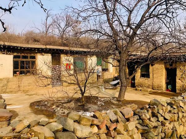 退役軍人100元過一年，水煮土豆當三餐：幫助67名專家領導的成長