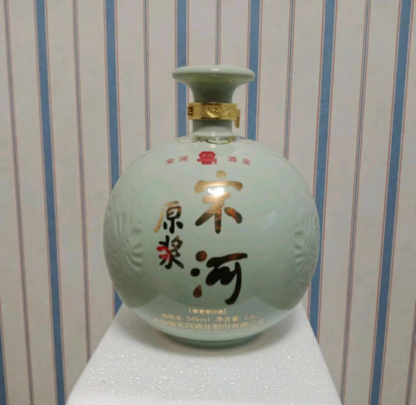 中國4款“劣質”酒，都是100%純糧珍釀，放在超市卻遭人嫌棄