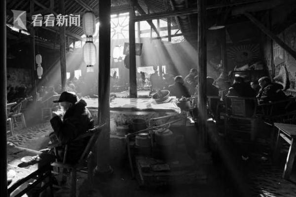 什麼是巴適？在川式老屋裡泡一杯蓋碗茶就知道