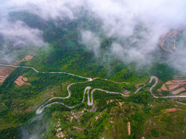 趣遊乳山丨浮雲不共此山齊——不容錯過的山間風光