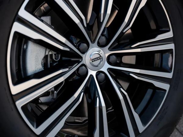 面面俱到的豪華中型SUV,車叔試駕沃爾沃新款XC60 面面俱到的豪華中型SUV,車叔試駕沃爾沃新款XC60