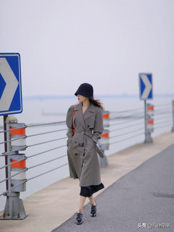 今年“千鳥格大衣”火了,建議選這幾種,照穿不出錯,保暖洋氣 今年“千鳥格大衣”火了,建議選這幾種,照穿不出錯,保暖洋氣