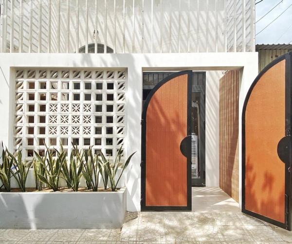 破舊商鋪租不出去,花費24萬重建躍層自住,為什麼不多蓋幾層? 破舊商鋪租不出去,花費24萬重建躍層自住,為什麼不多蓋幾層?