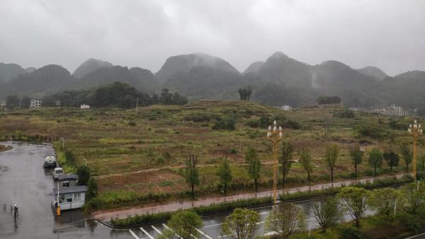 秋遊貴州——10月10日，雨阻擋了我們進入小七孔景區