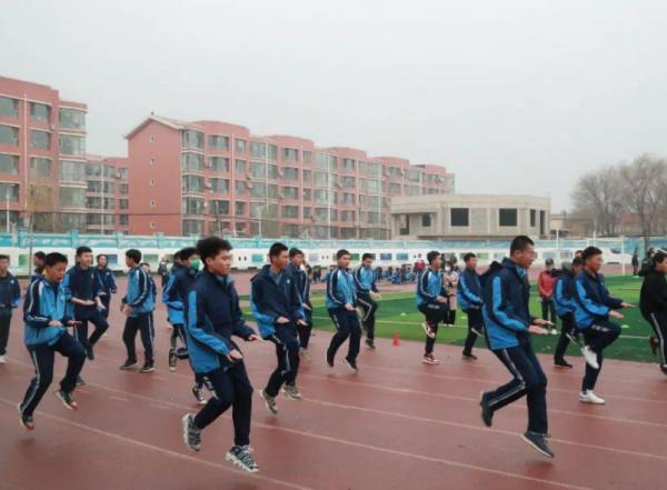 學生遇到校園暴力,父母的態度很重要,嘗試讓孩子做到3件事 學生遇到校園暴力,父母的態度很重要,嘗試讓孩子做到3件事