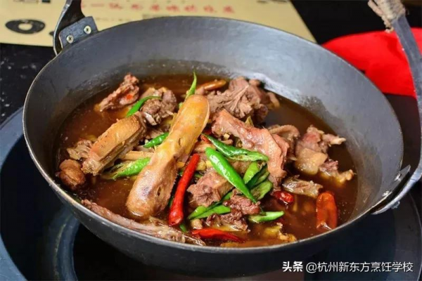 八道冬季保溫菜品製作,味道濃厚,十分下飯 八道冬季保溫菜品製作,味道濃厚,十分下飯