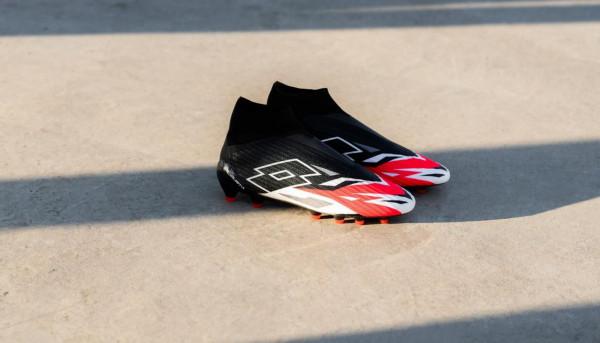 Lotto推出新配色Solista 100 IV Gravity足球鞋