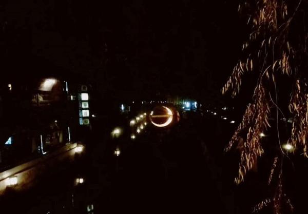 月色下的石拱橋,映照在水岸上的煙火人間 月色下的石拱橋,映照在水岸上的煙火人間