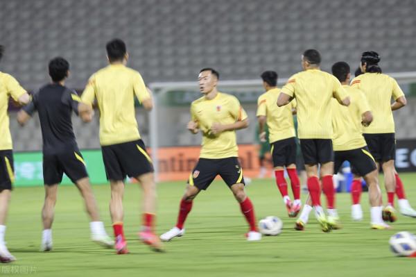 國足苦戰越南!武磊梅開二度加絕殺!體力不支遭圍攻 李鐵1點難解 國足苦戰越南!武磊梅開二度加絕殺!體力不支遭圍攻 李鐵1點難解